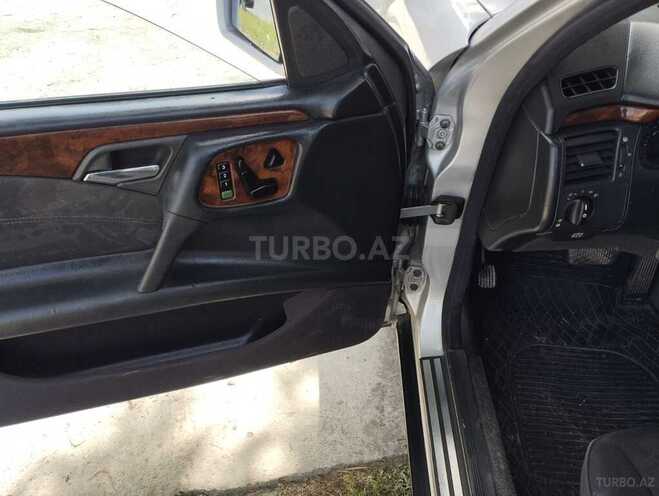 Mercedes E 280 1998, 286,527 km - 2.8 l - Mingəçevir