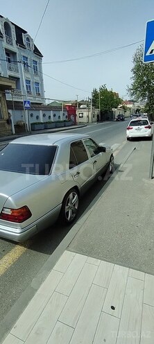 Mercedes E 220 1993, 446,258 km - 2.2 l - Bakı