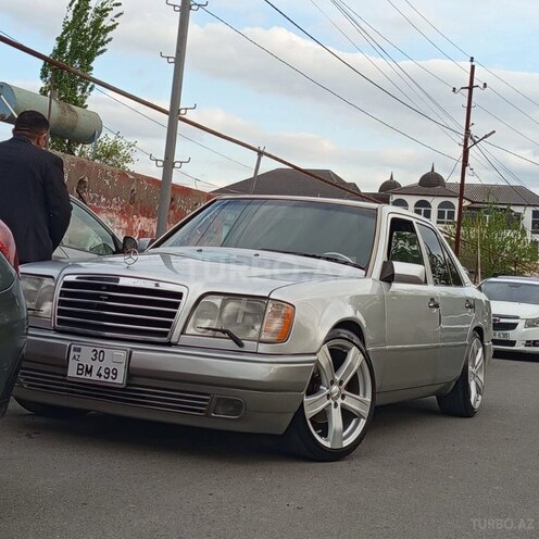 Mercedes E 220 1993, 446,258 km - 2.2 l - Bakı