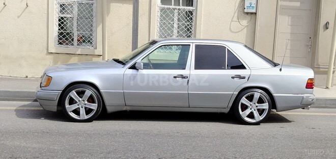 Mercedes E 220 1993, 446,258 km - 2.2 l - Bakı