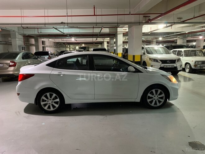 Hyundai Accent 2011, 206,000 km - 1.6 l - Bakı