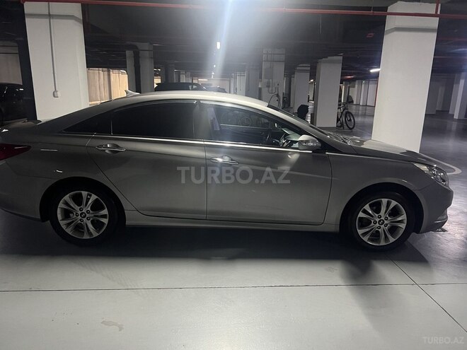 Hyundai Sonata-3