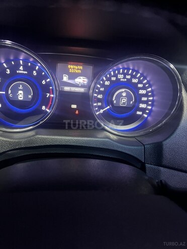 Hyundai Sonata-9