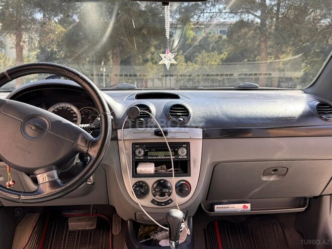 Chevrolet Lacetti-10