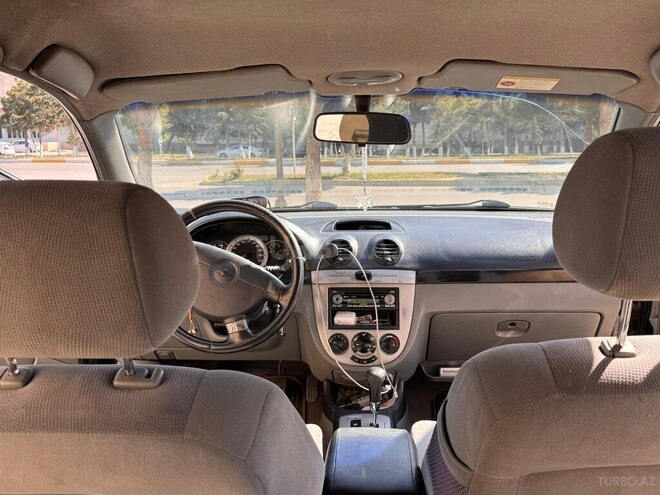Chevrolet Lacetti-12