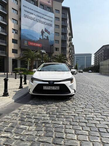Toyota Corolla 2019, 130,000 km - 1.8 l - Bakı
