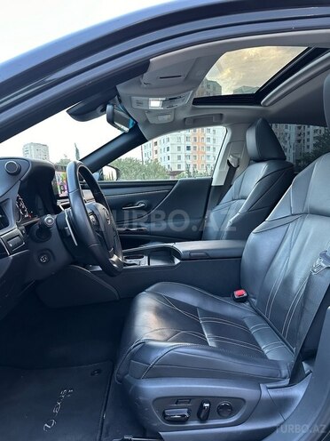 Lexus ES 300h 2022, 54,000 km - 2.5 л - Sumqayıt