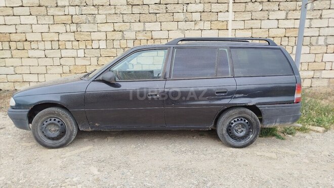 Opel Astra 1994, 558,000 km - 1.6 l - Bakı