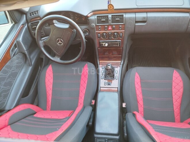 Mercedes E 220 d 1998, 650,000 km - 2.2 л - Salyan