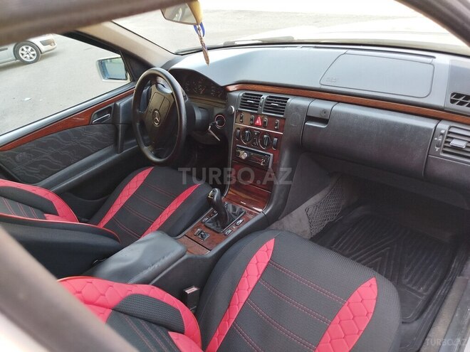 Mercedes E 220 d 1998, 650,000 km - 2.2 л - Salyan