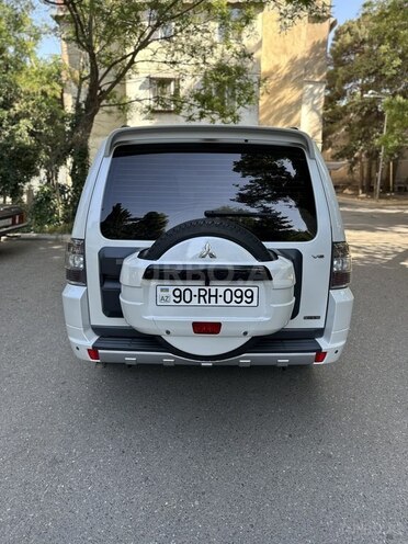 Mitsubishi Pajero 2011, 142,000 km - 3.5 л - Bakı