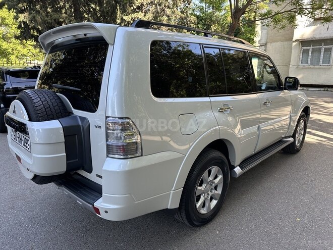 Mitsubishi Pajero 2011, 142,000 km - 3.5 л - Bakı
