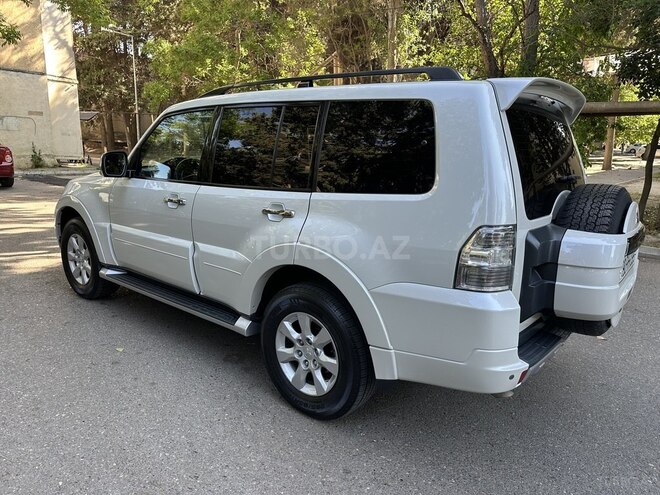 Mitsubishi Pajero 2011, 142,000 km - 3.5 л - Bakı