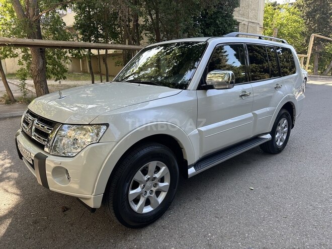 Mitsubishi Pajero 2011, 142,000 km - 3.5 л - Bakı