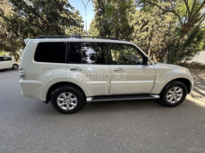 Mitsubishi Pajero 2011, 142,000 km - 3.5 л - Bakı