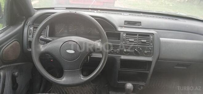 Ford Escort 1992, 501,610 km - 1.8 l - Şəki