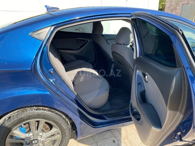 Hyundai Elantra 2015, 301,208 km - 1.8 л - Bakı