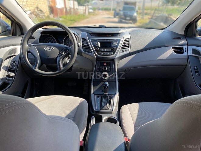 Hyundai Elantra 2015, 301,208 km - 1.8 л - Bakı