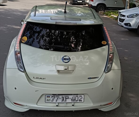 Nissan Leaf 2011, 175,000 km - 0.0 l - Bakı