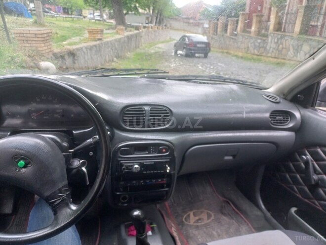 Hyundai Accent 1995, 314,756 km - 1.5 л - Şəki