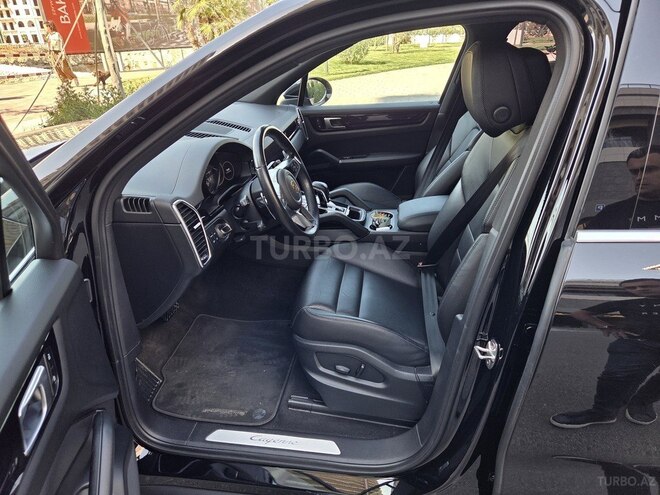 Porsche Cayenne 2021, 28,000 km - 3.0 l - Bakı