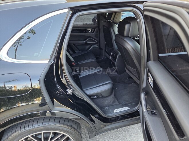 Porsche Cayenne 2021, 28,000 km - 3.0 l - Bakı