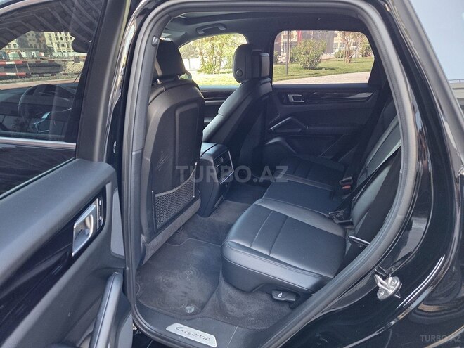 Porsche Cayenne 2021, 28,000 km - 3.0 l - Bakı