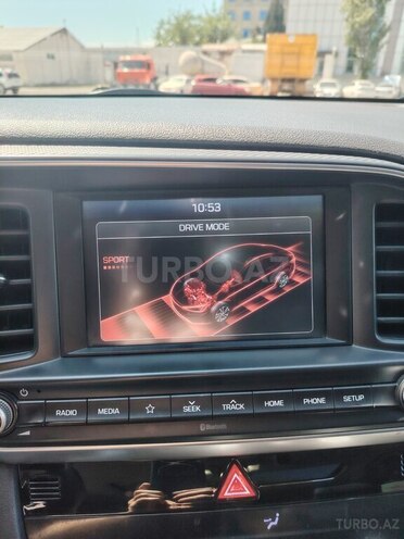Hyundai Elantra 2019, 119,600 km - 2.0 l - Bakı