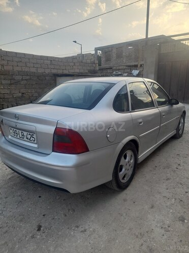 Opel Vectra 1999, 216,000 km - 1.6 l - Bakı