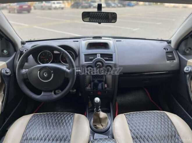 Renault Megane-11