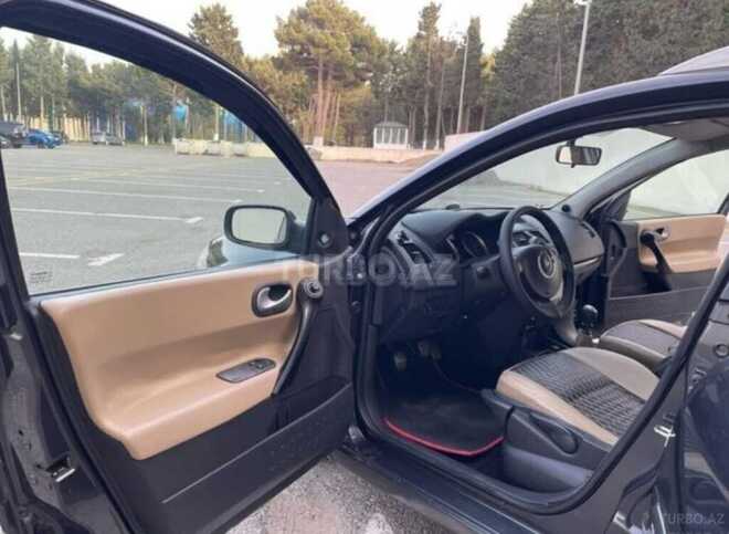 Renault Megane-8