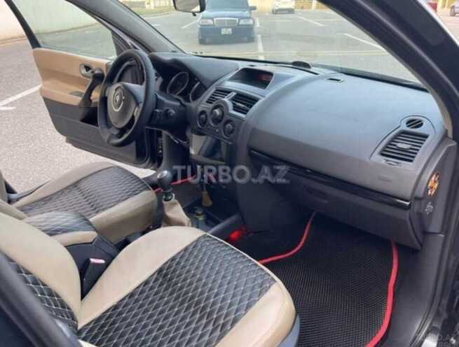 Renault Megane-10