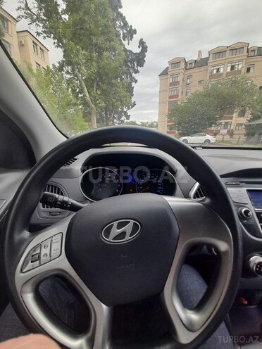 Hyundai ix35 2012, 79,100 km - 2.0 л - Naftalan