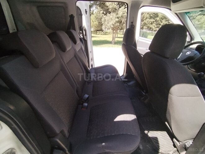 Fiat Doblo 2014, 186,521 km - 1.4 l - Bakı