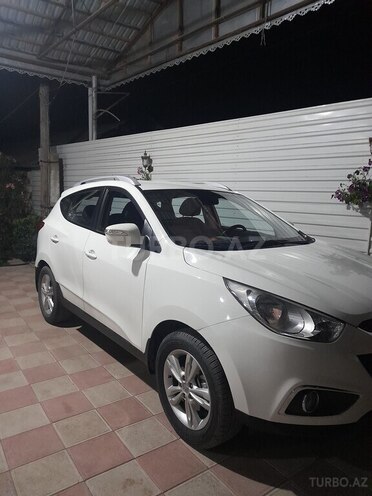 Hyundai ix35 2012, 79,100 km - 2.0 л - Naftalan