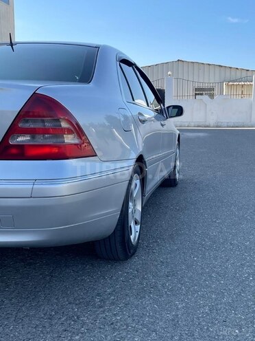 Mercedes C 200 2003, 268,500 km - 1.8 l - Bakı