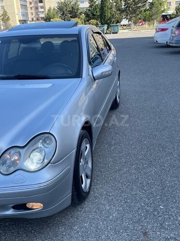 Mercedes C 200 2003, 268,500 km - 1.8 l - Bakı