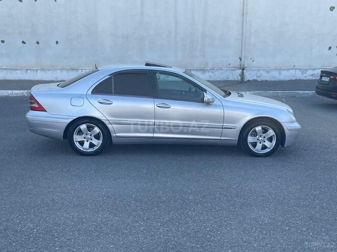 Mercedes C 200 2003, 268,500 km - 1.8 l - Bakı