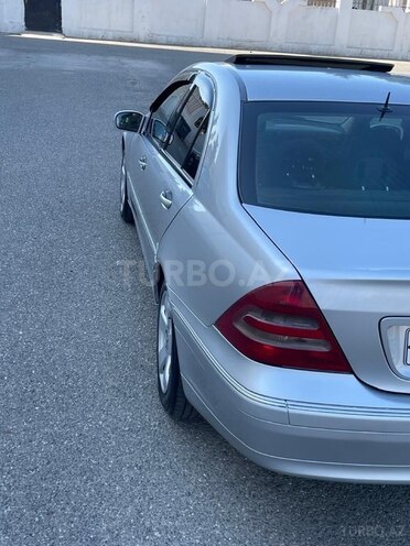 Mercedes C 200 2003, 268,500 km - 1.8 l - Bakı