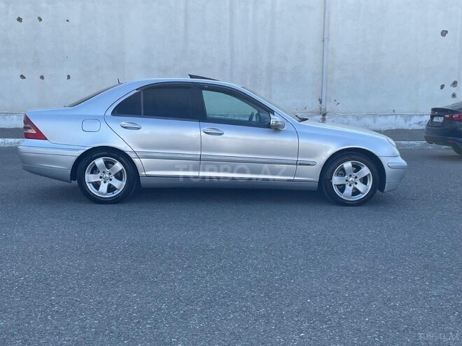 Mercedes C 200 2003, 268,500 km - 1.8 l - Bakı