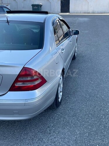 Mercedes C 200 2003, 268,500 km - 1.8 l - Bakı
