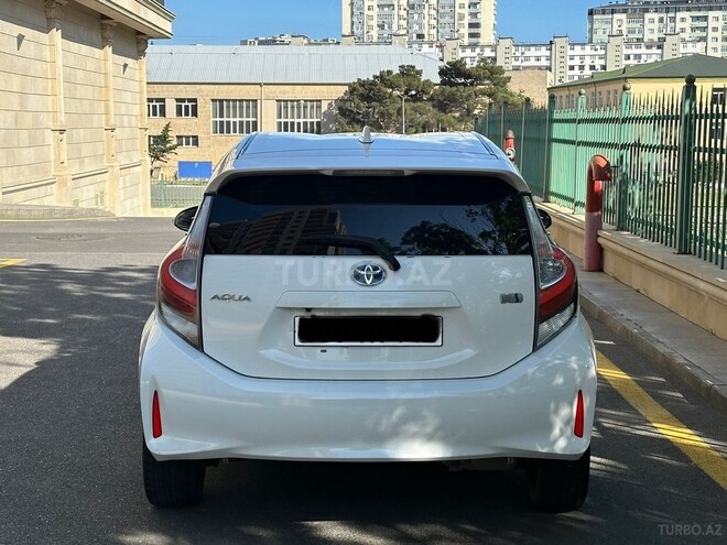 Toyota Aqua 2018, 74,567 km - 1.5 l - Bakı