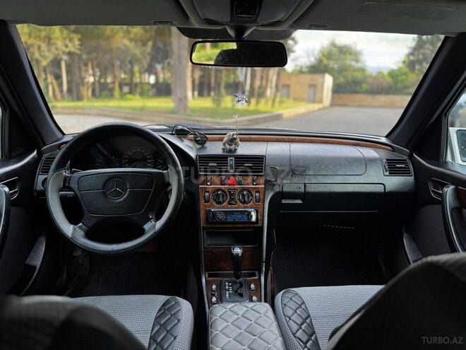 Mercedes C 180 1998, 425,000 km - 1.8 л - Tovuz