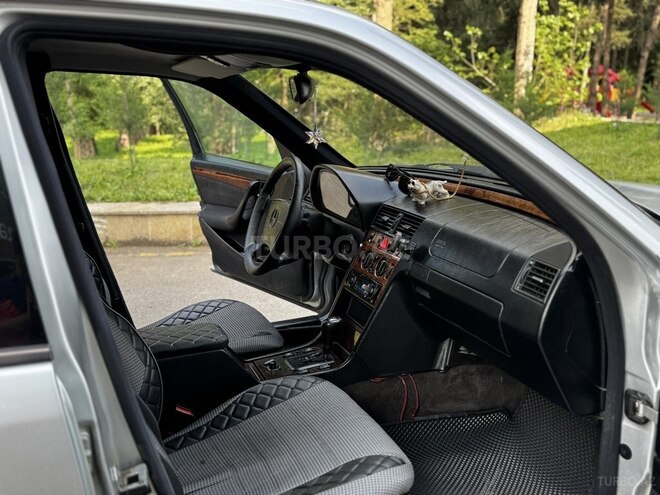 Mercedes C 180 1998, 425,000 km - 1.8 л - Tovuz