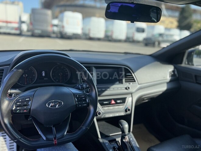 Hyundai Elantra 2018, 130,357 km - 1.6 l - Bakı