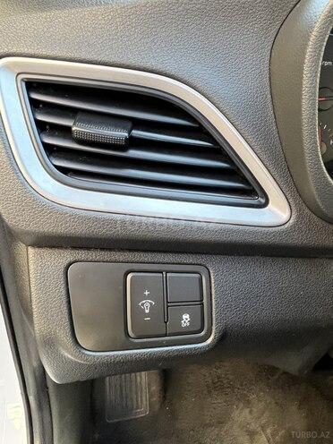 Hyundai Accent 2019, 100,000 km - 1.6 л - Bakı