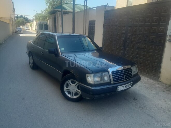 Mercedes E 300 d 1993, 284,632 km - 3.0 l - Bakı