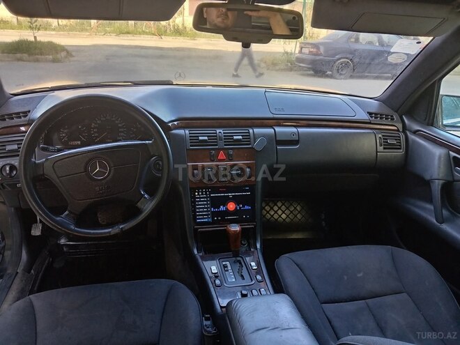 Mercedes E 230 1995, 325,880 km - 2.3 l - Bakı