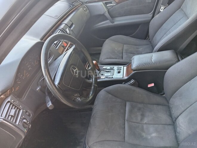 Mercedes E 230 1995, 325,880 km - 2.3 l - Bakı