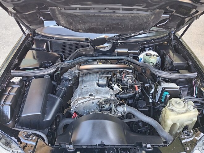 Mercedes E 230 1995, 325,880 km - 2.3 l - Bakı